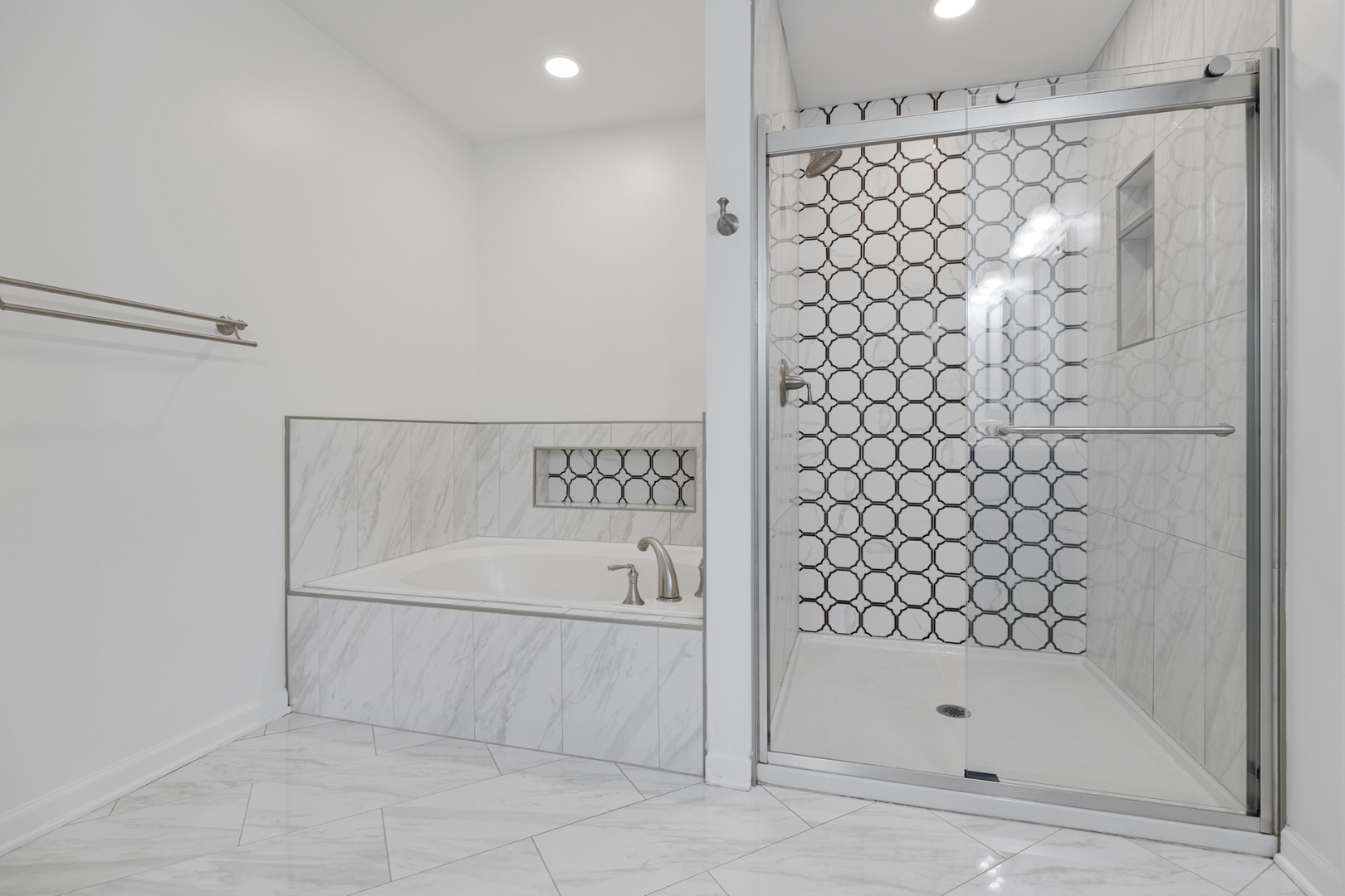 Campton Hills, IL 60175