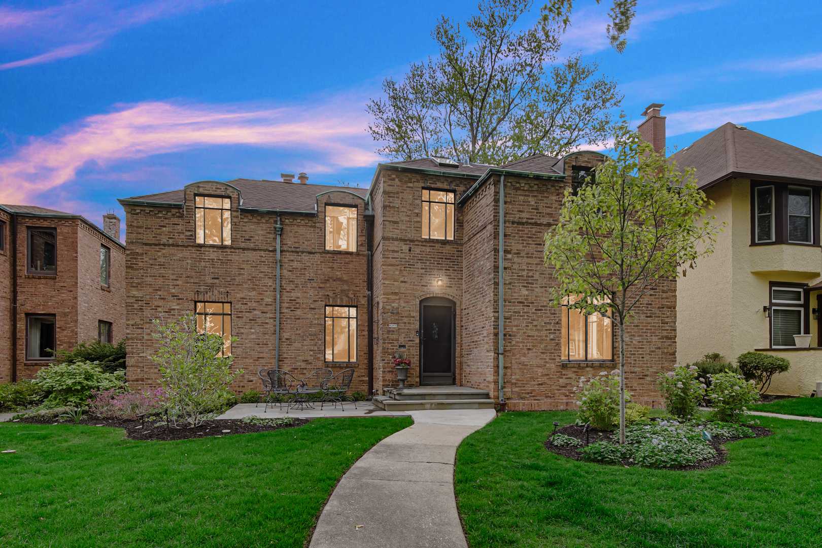 9305 S Hoyne Avenue, Chicago, IL 60643