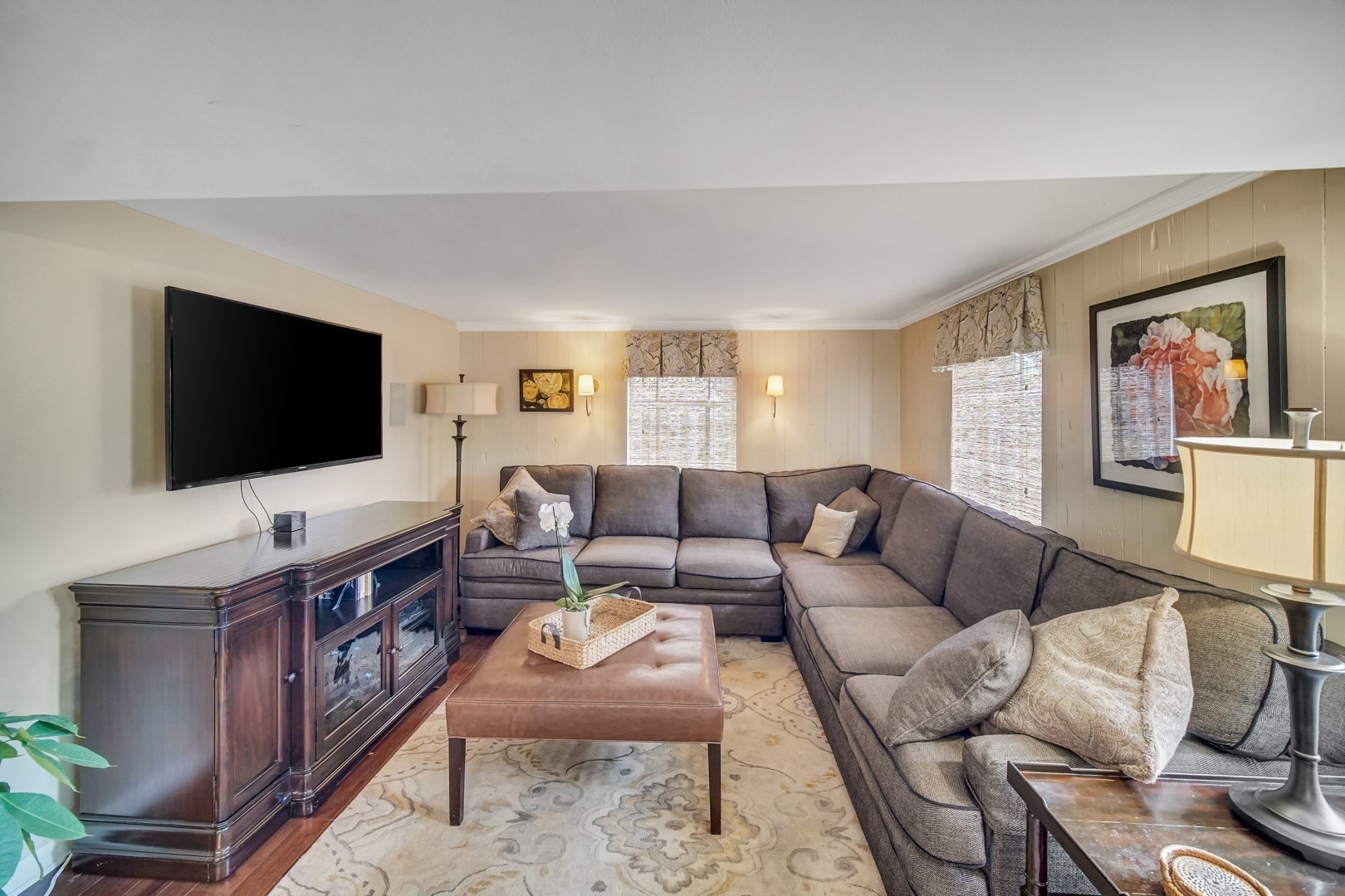 9305 S Hoyne Avenue, Chicago, IL 60643