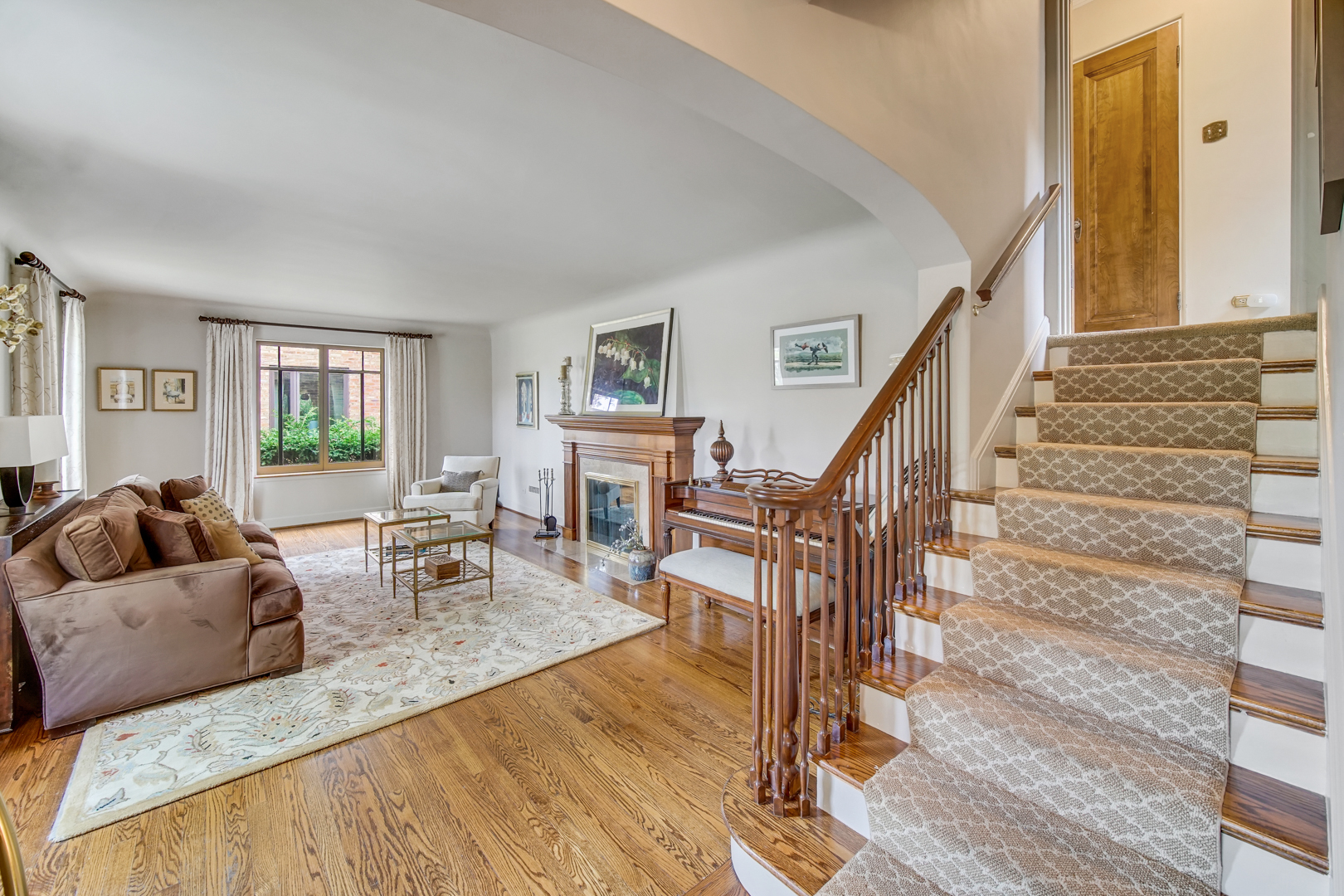 9305 S Hoyne Avenue, Chicago, IL 60643