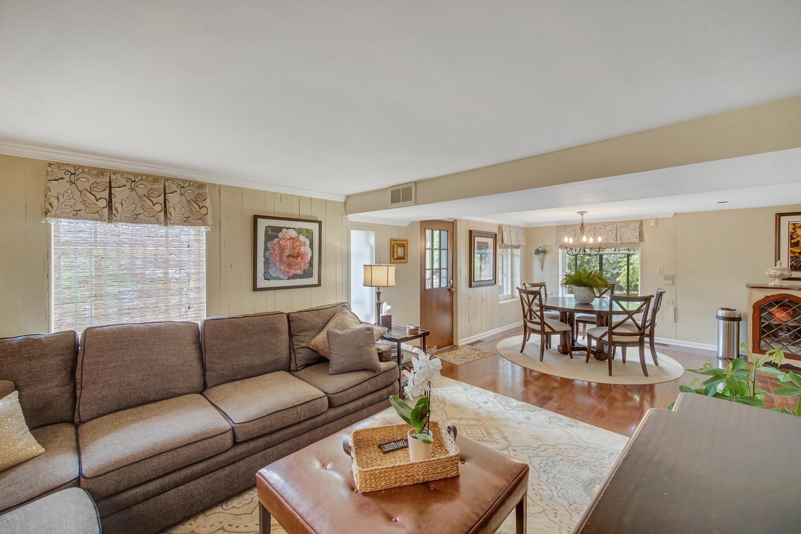 9305 S Hoyne Avenue, Chicago, IL 60643