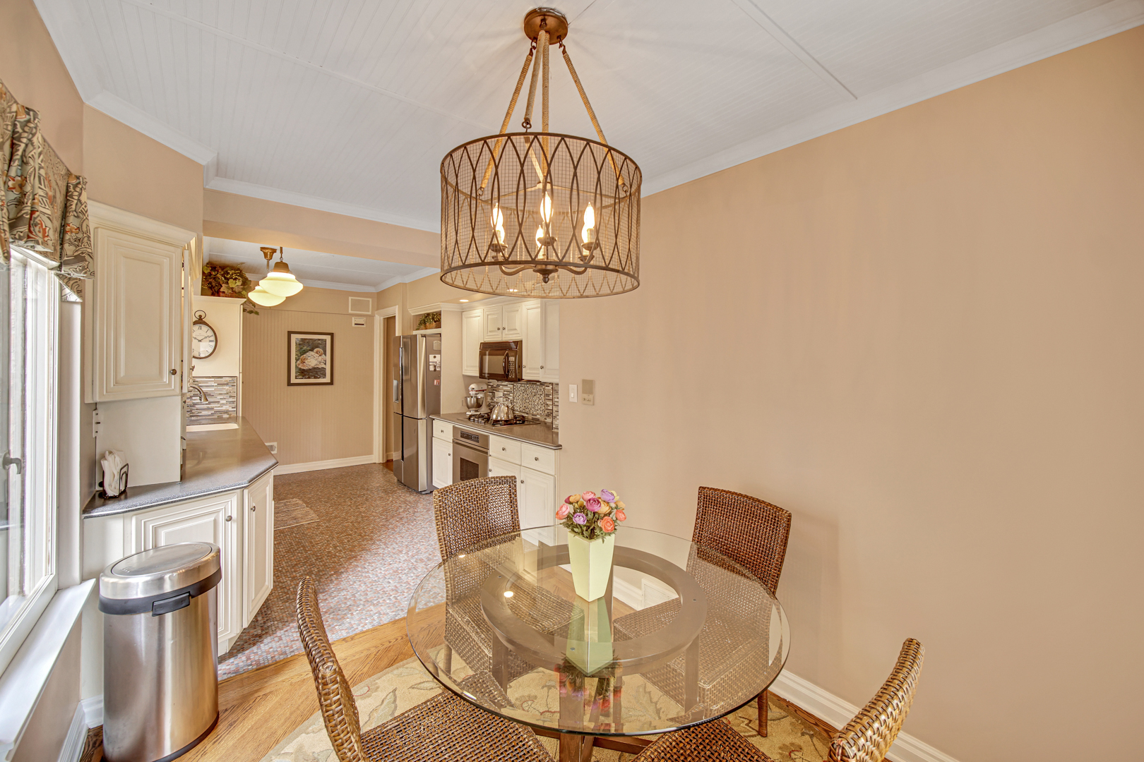 9305 S Hoyne Avenue, Chicago, IL 60643