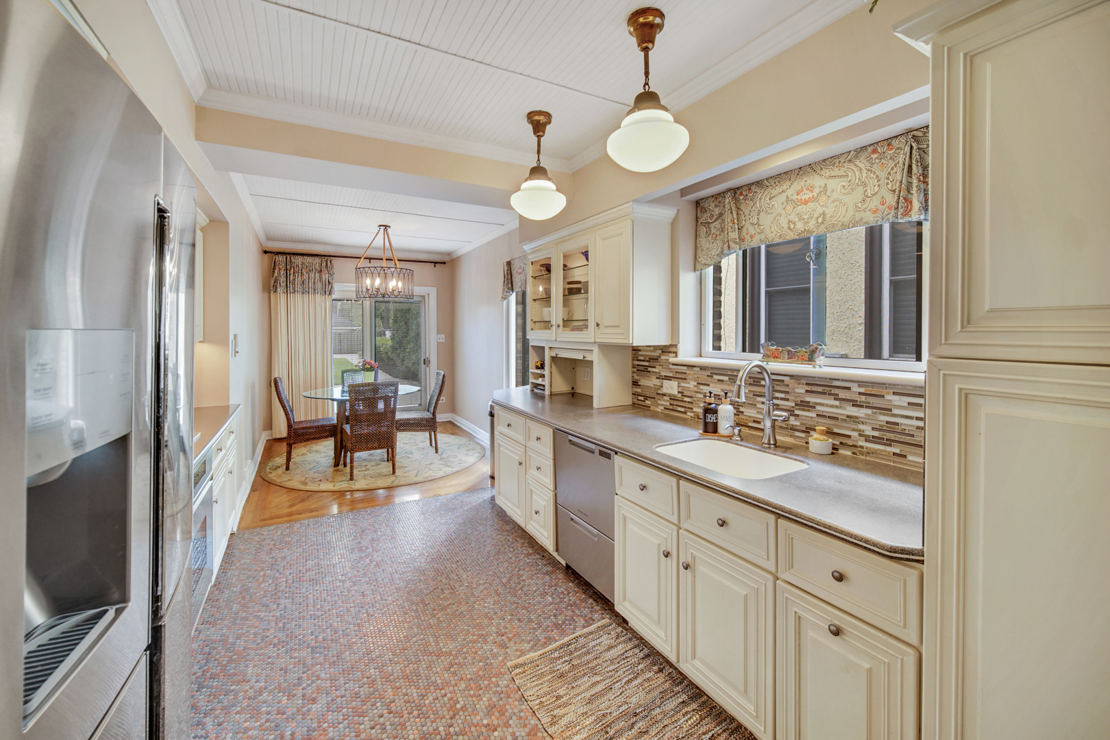 9305 S Hoyne Avenue, Chicago, IL 60643