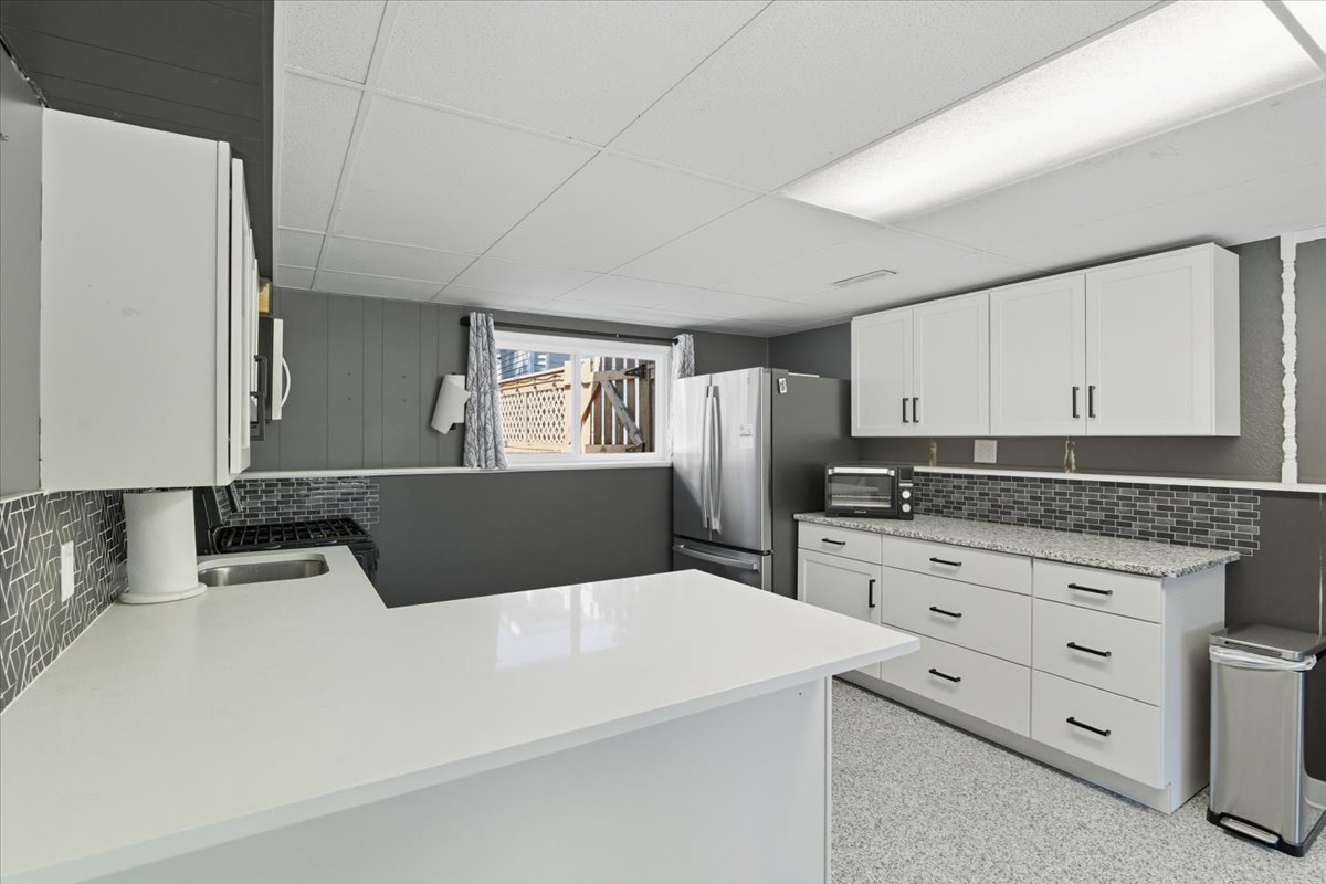 830 Russell Avenue, Winthrop Harbor, IL 60096