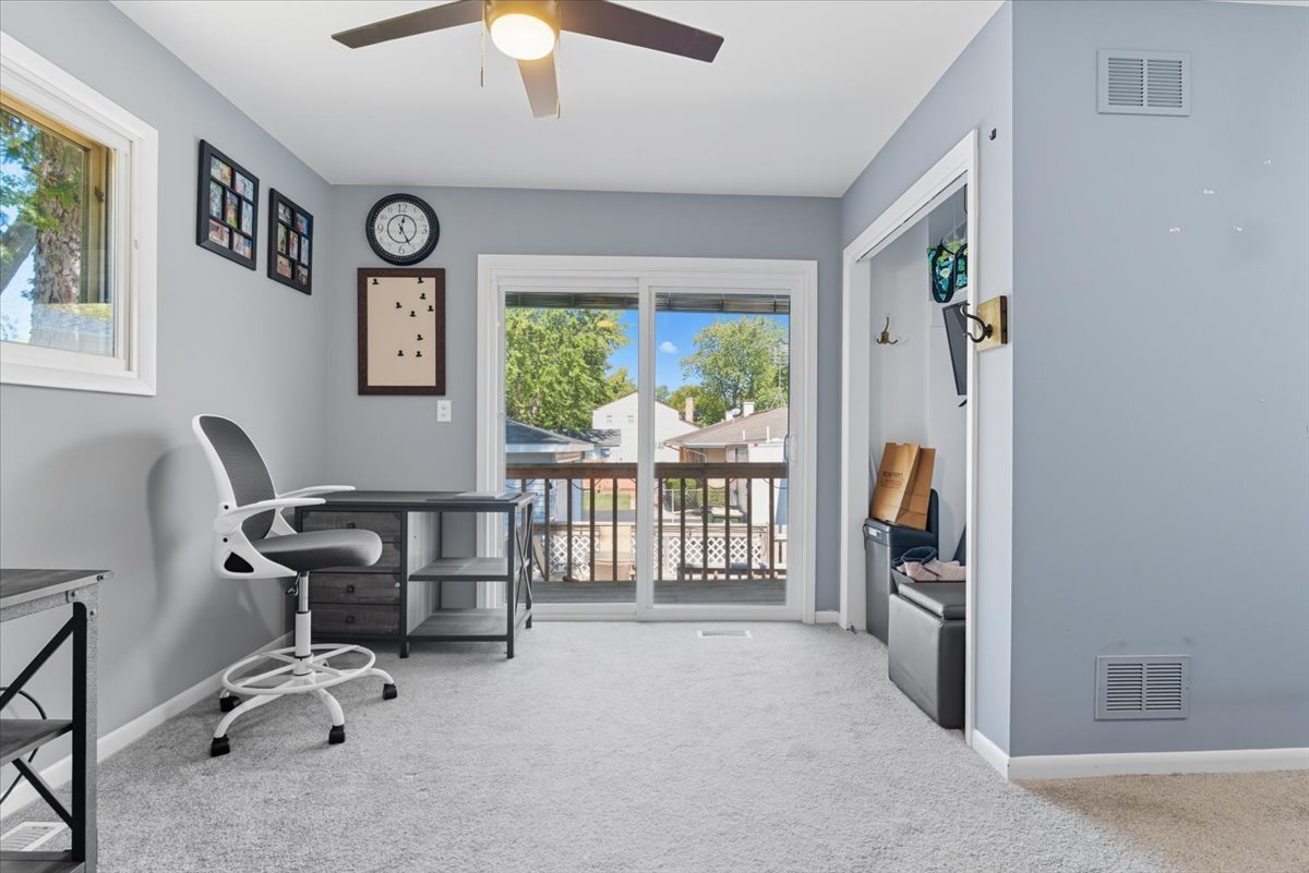 830 Russell Avenue, Winthrop Harbor, IL 60096