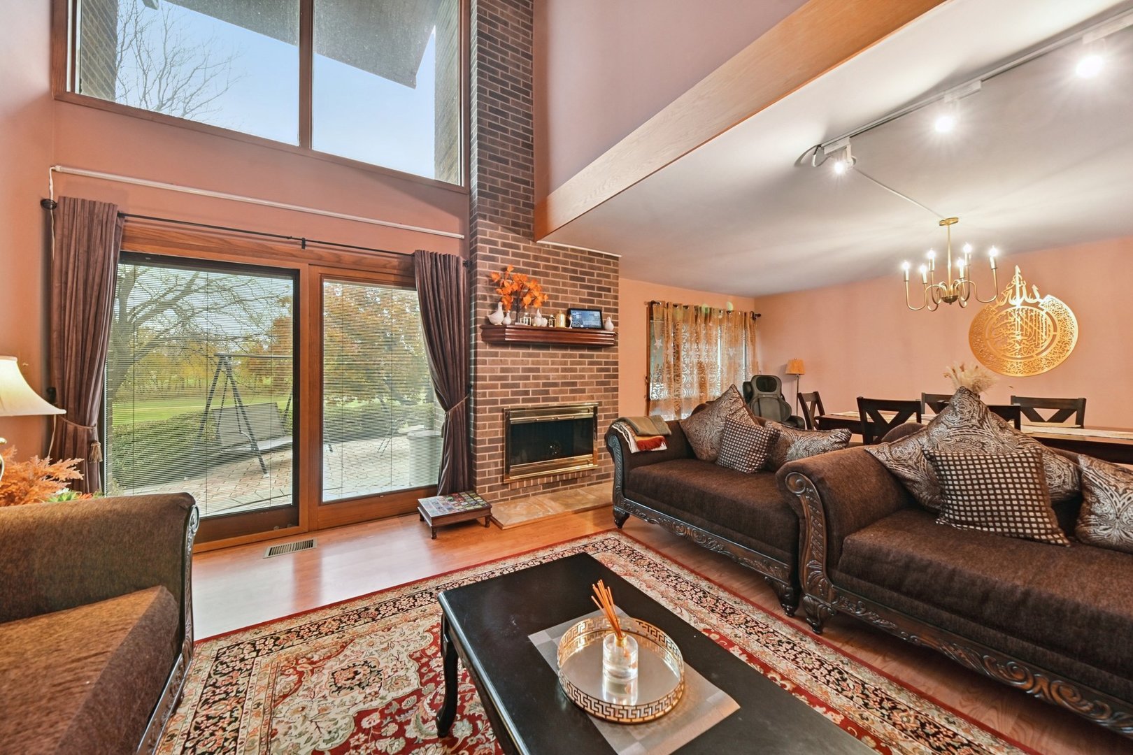 351 S Dominion Drive, Wood Dale, IL 60191