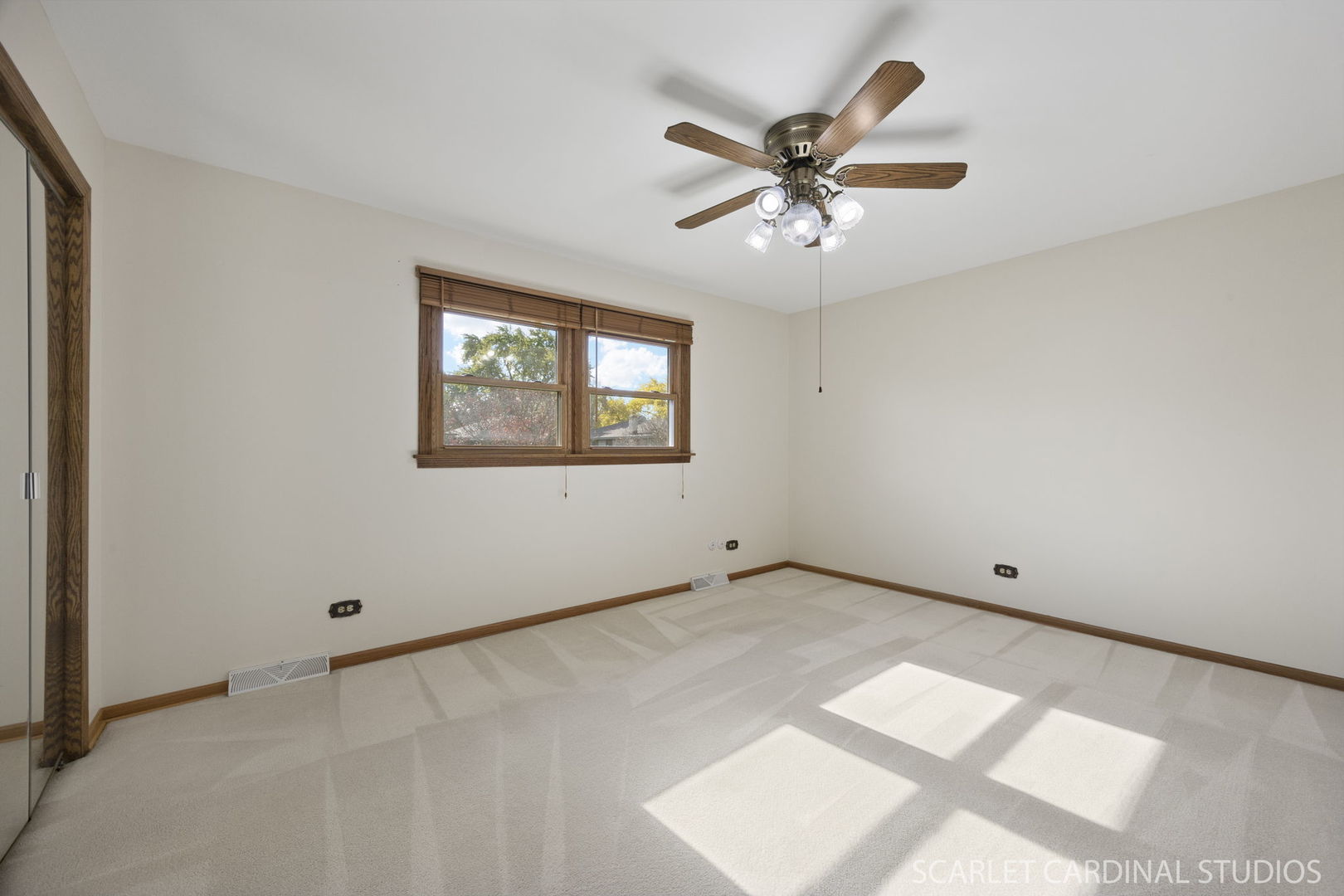 1819 Holly Avenue, Darien, IL 60561