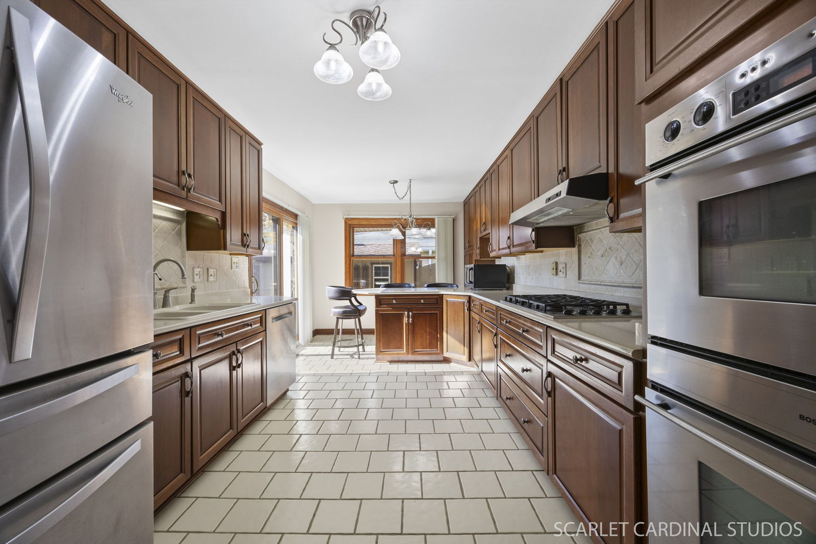 1819 Holly Avenue, Darien, IL 60561