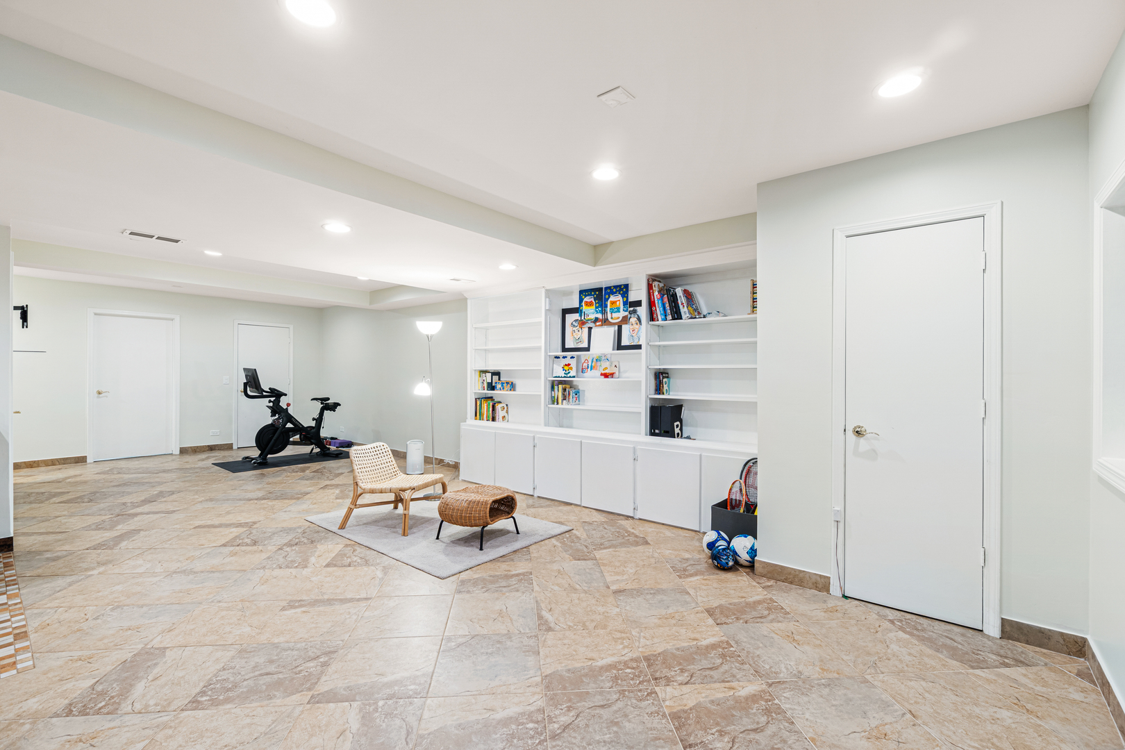 2803 Wildflower Court, Glenview, IL 60026