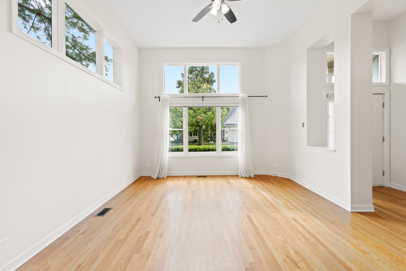 2803 Wildflower Court, Glenview, IL 60026