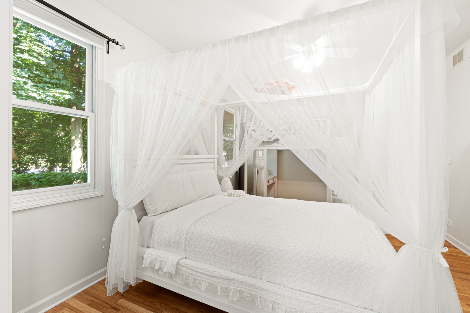 2803 Wildflower Court, Glenview, IL 60026