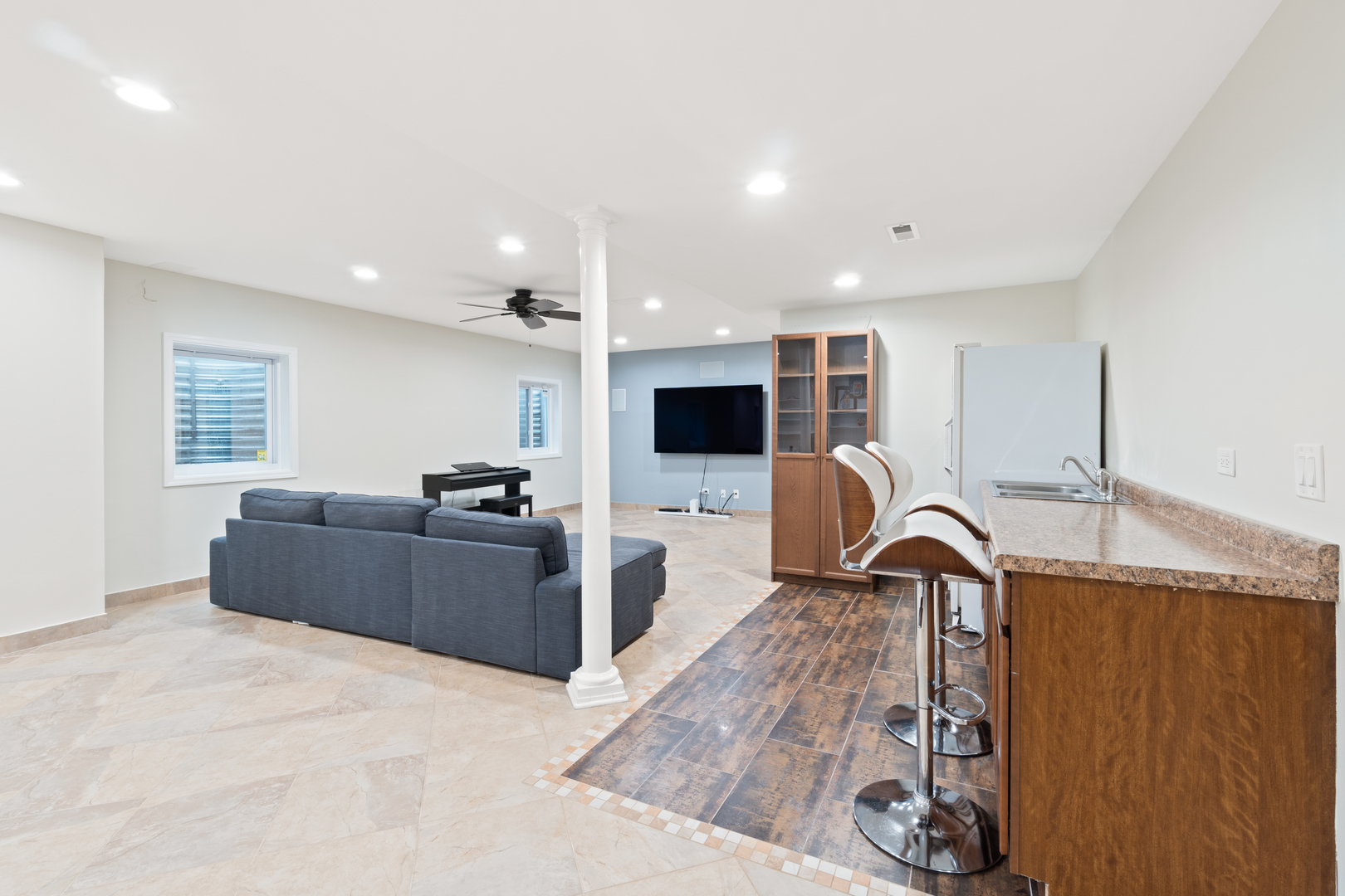 2803 Wildflower Court, Glenview, IL 60026