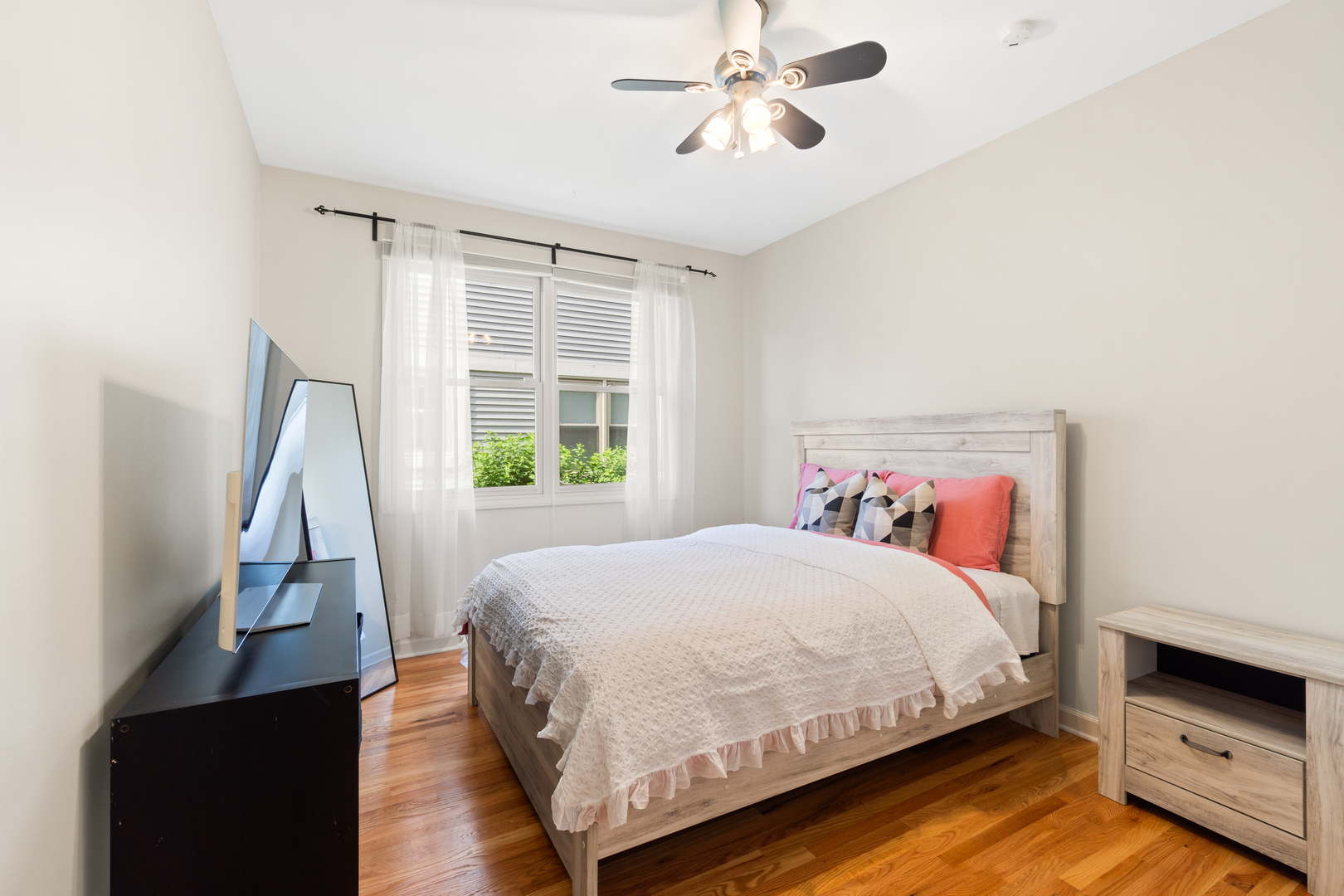 2803 Wildflower Court, Glenview, IL 60026