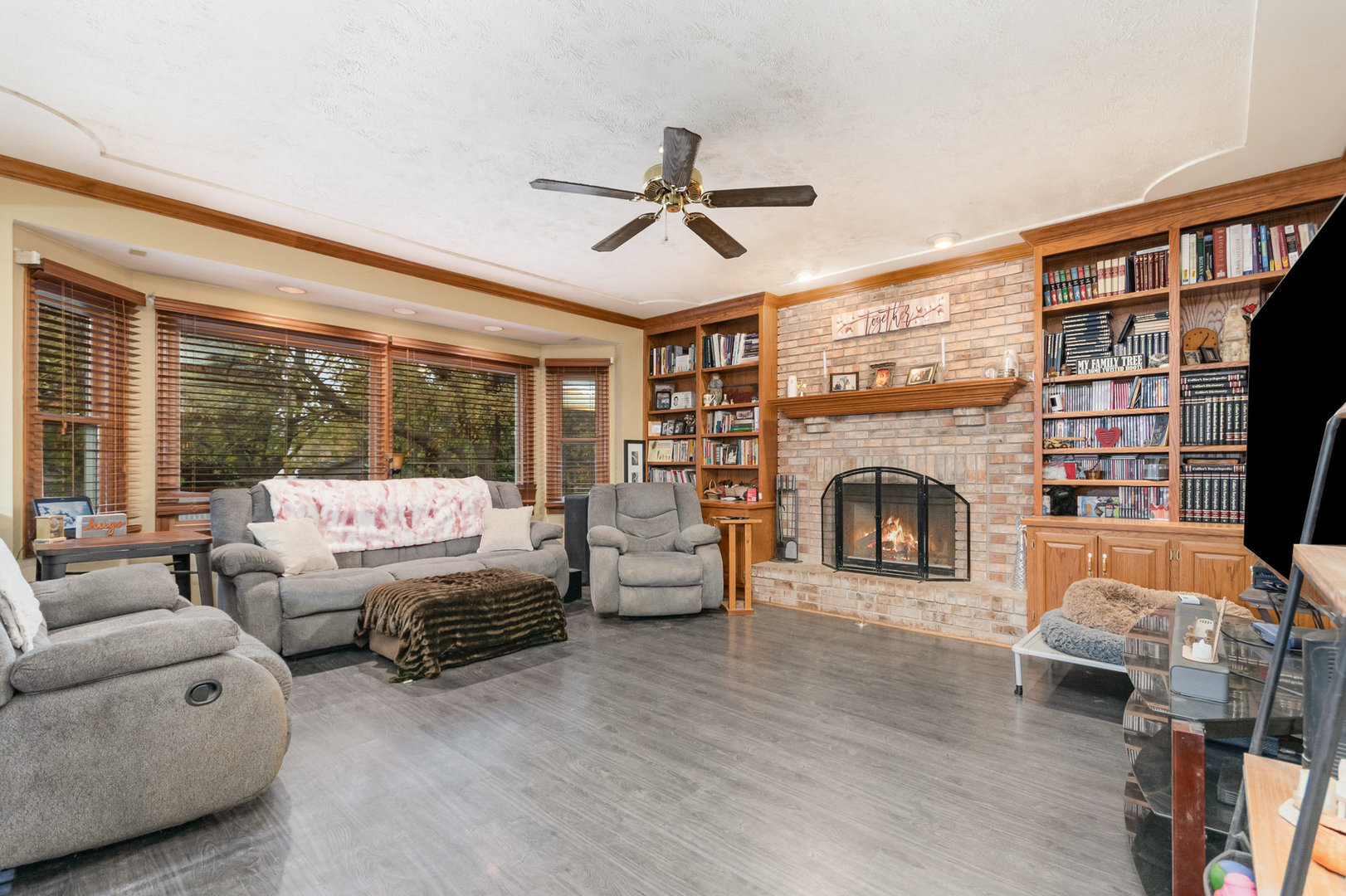 3467 Charlemaine Drive, Aurora, IL 60504