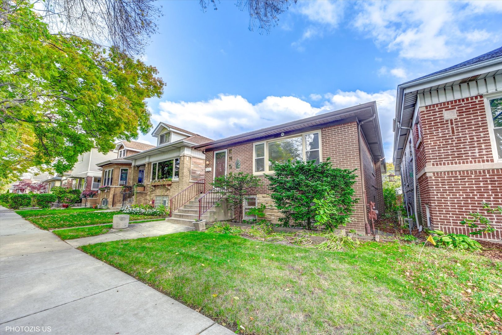 5119 N Tripp Avenue, Chicago, IL 60630