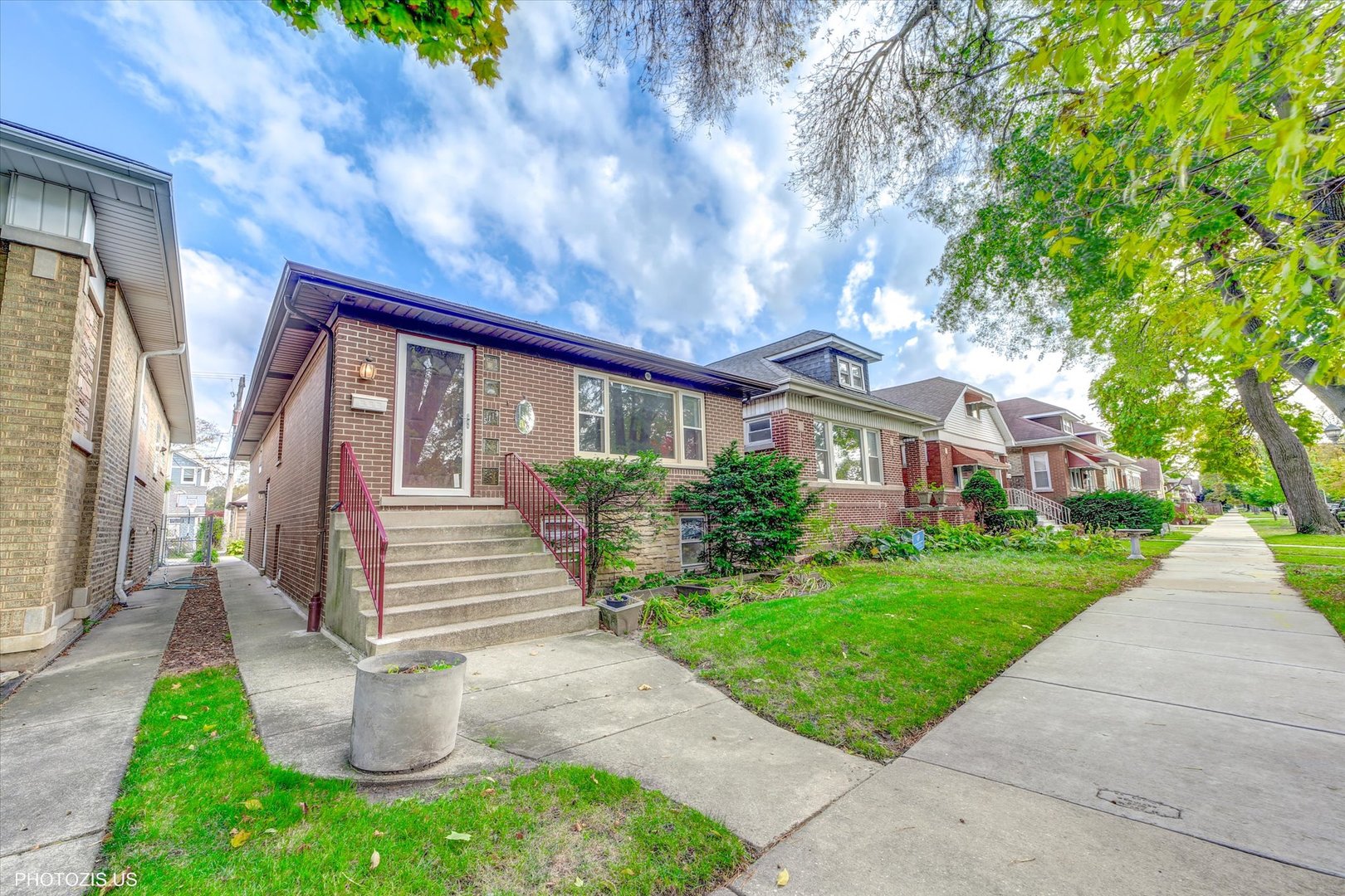 5119 N Tripp Avenue, Chicago, IL 60630