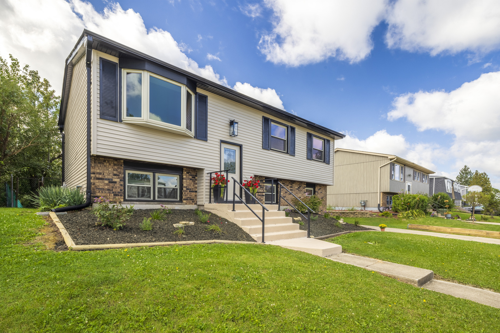 7727 166th Street, Tinley Park, IL 60477