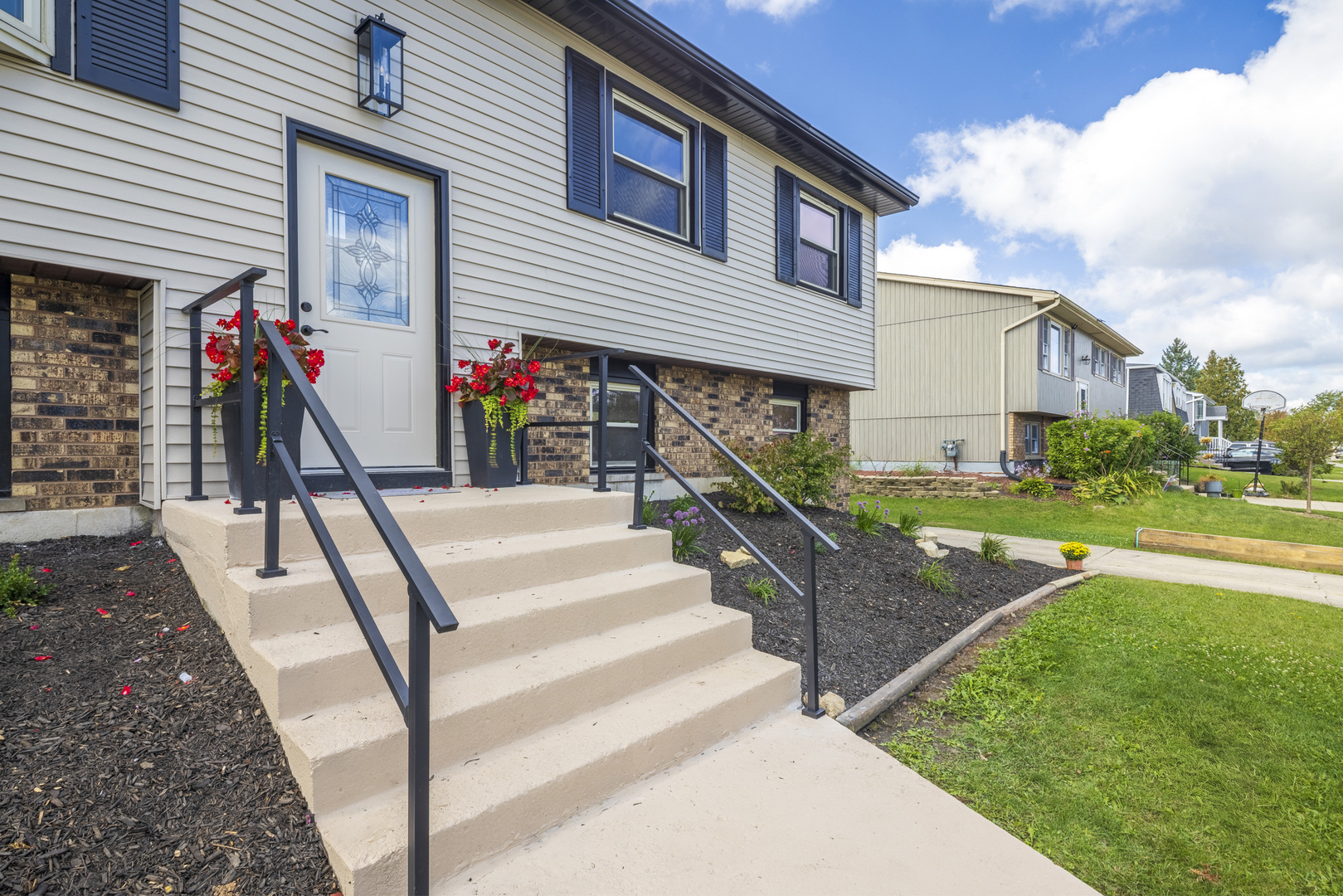 7727 166th Street, Tinley Park, IL 60477