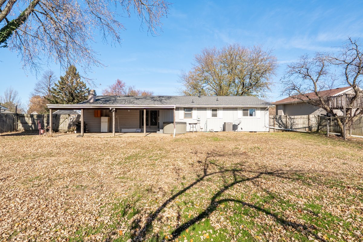 2907 Pheasant Run, Bloomington, IL 61704