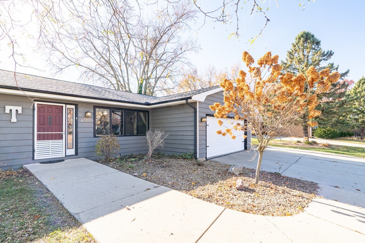 2907 Pheasant Run, Bloomington, IL 61704