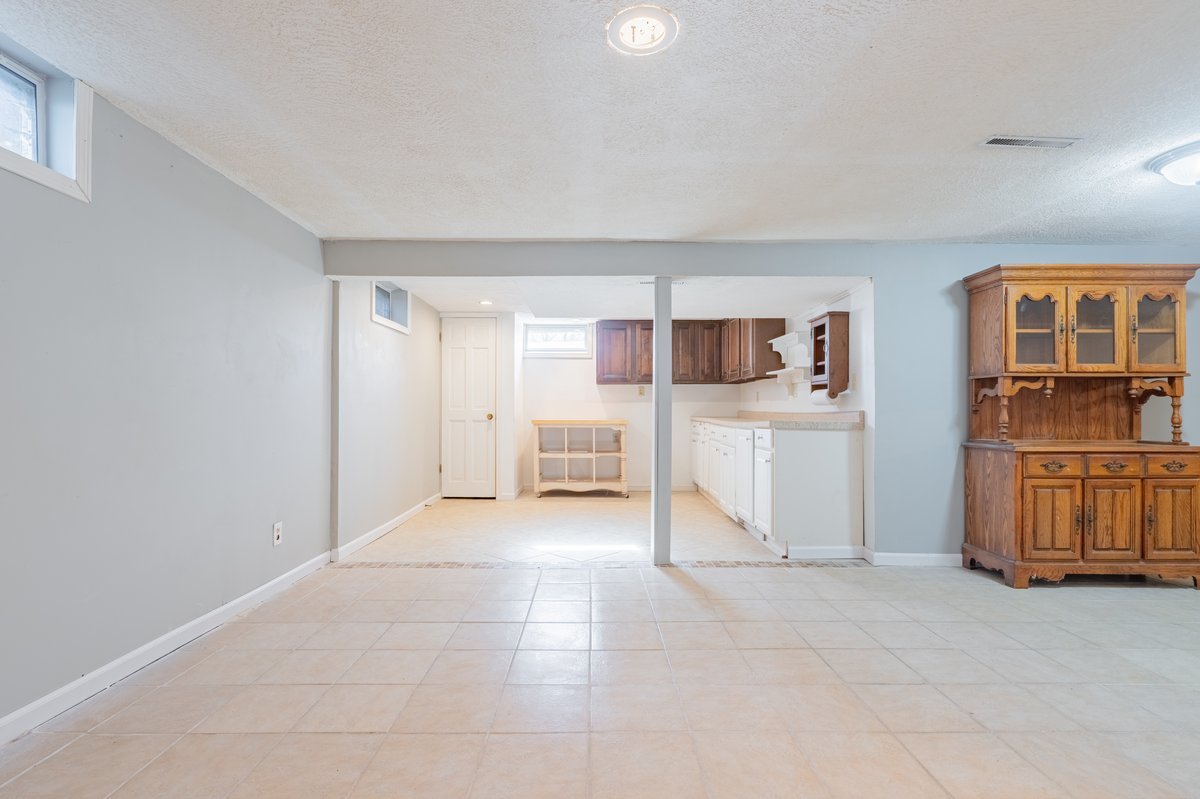 2907 Pheasant Run, Bloomington, IL 61704