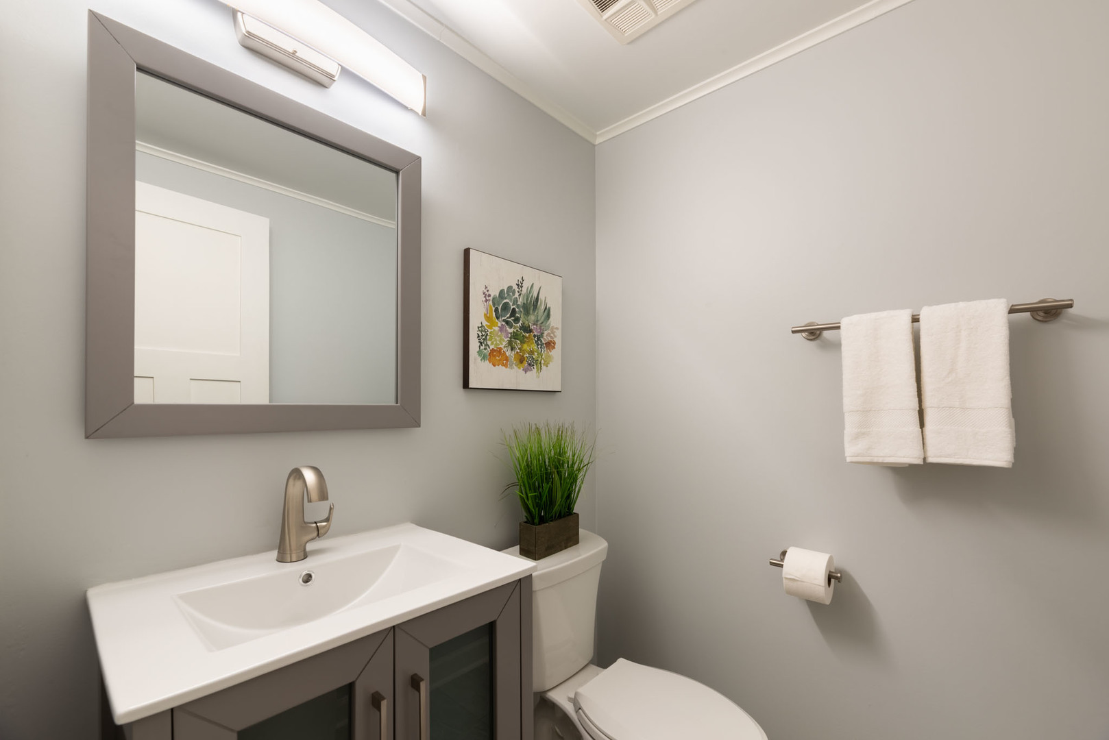 806 W Hackberry Drive, Arlington Heights, IL 60004