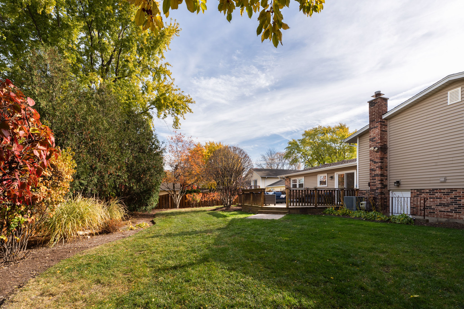 806 W Hackberry Drive, Arlington Heights, IL 60004