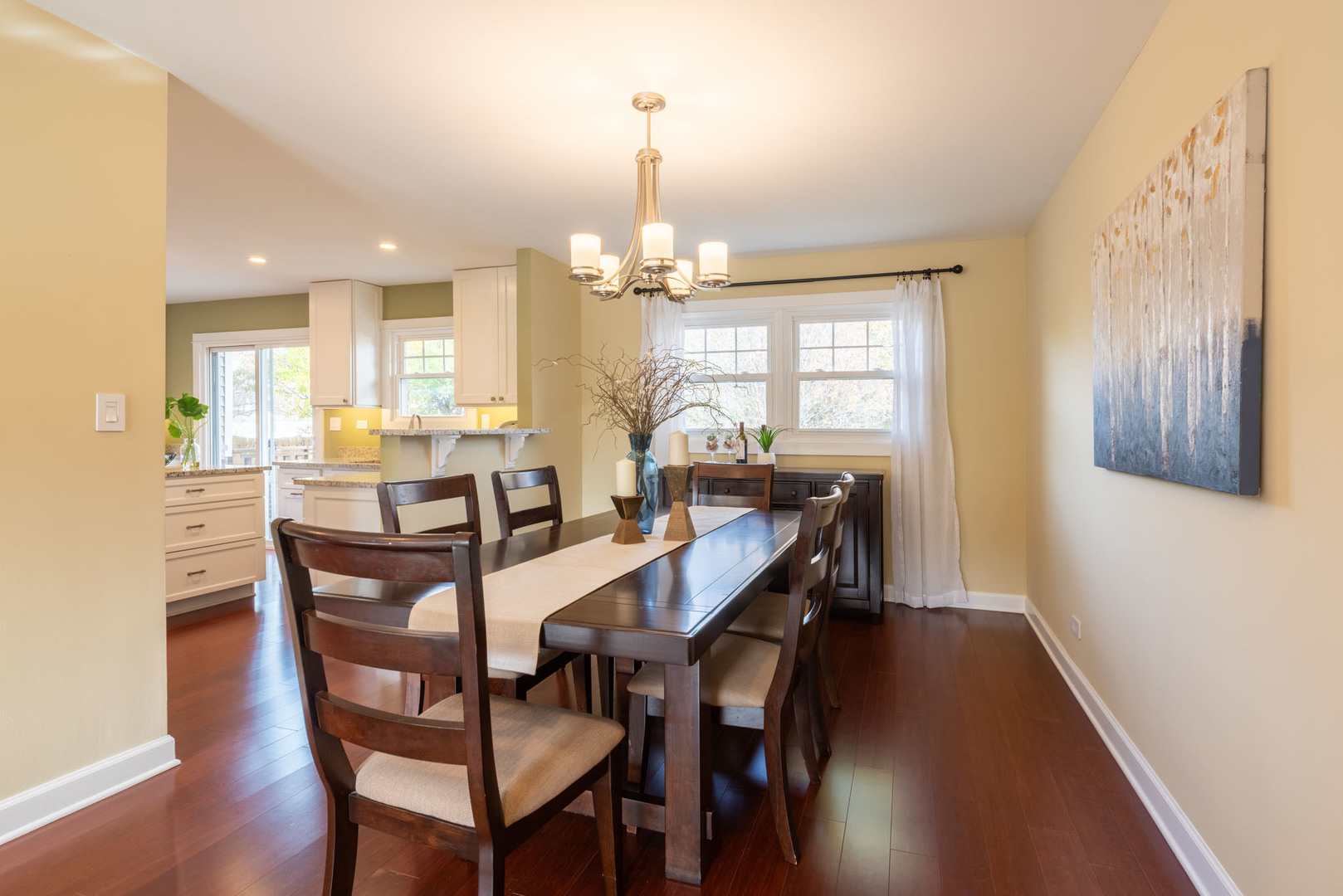 806 W Hackberry Drive, Arlington Heights, IL 60004