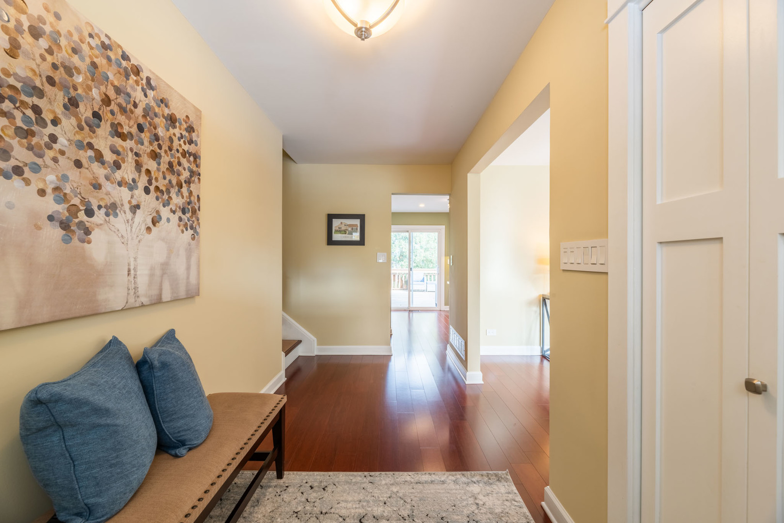 806 W Hackberry Drive, Arlington Heights, IL 60004