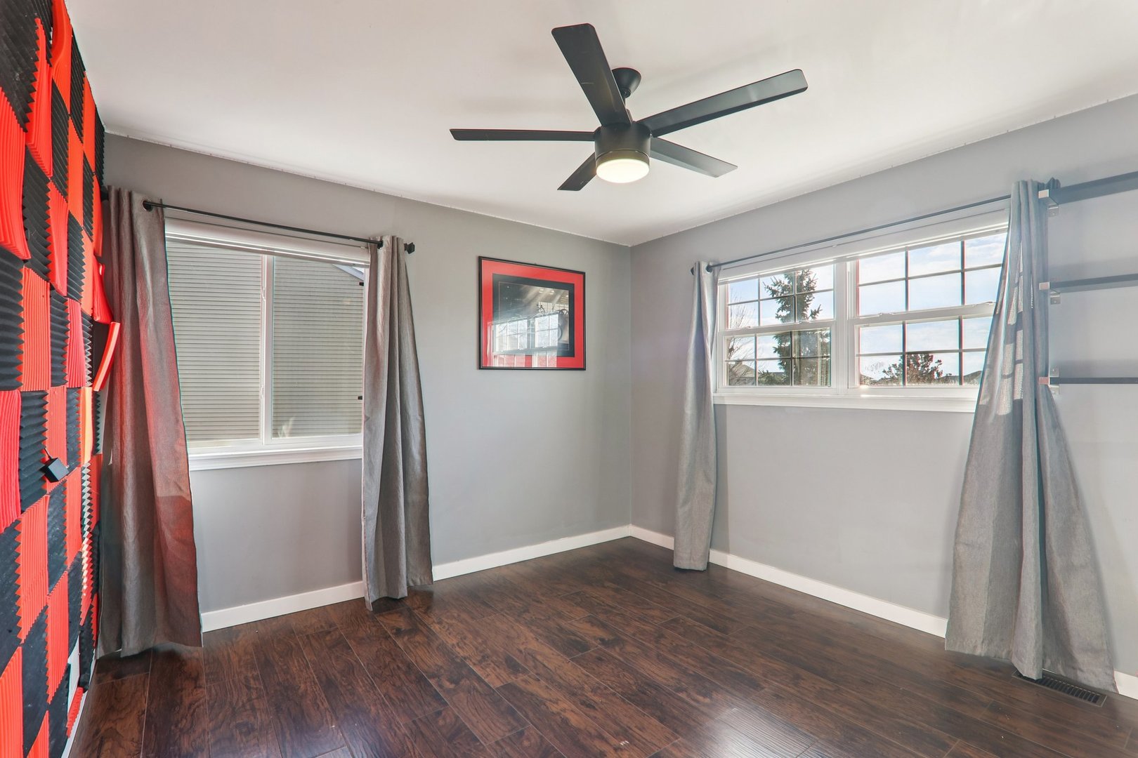 815 N Overlook Circle, Round Lake, IL 60073