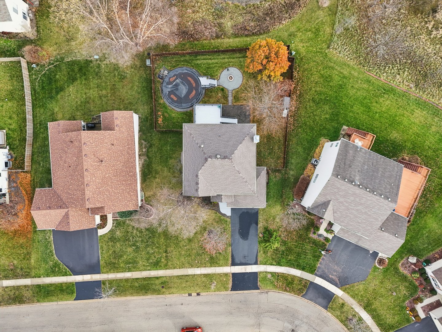 815 N Overlook Circle, Round Lake, IL 60073