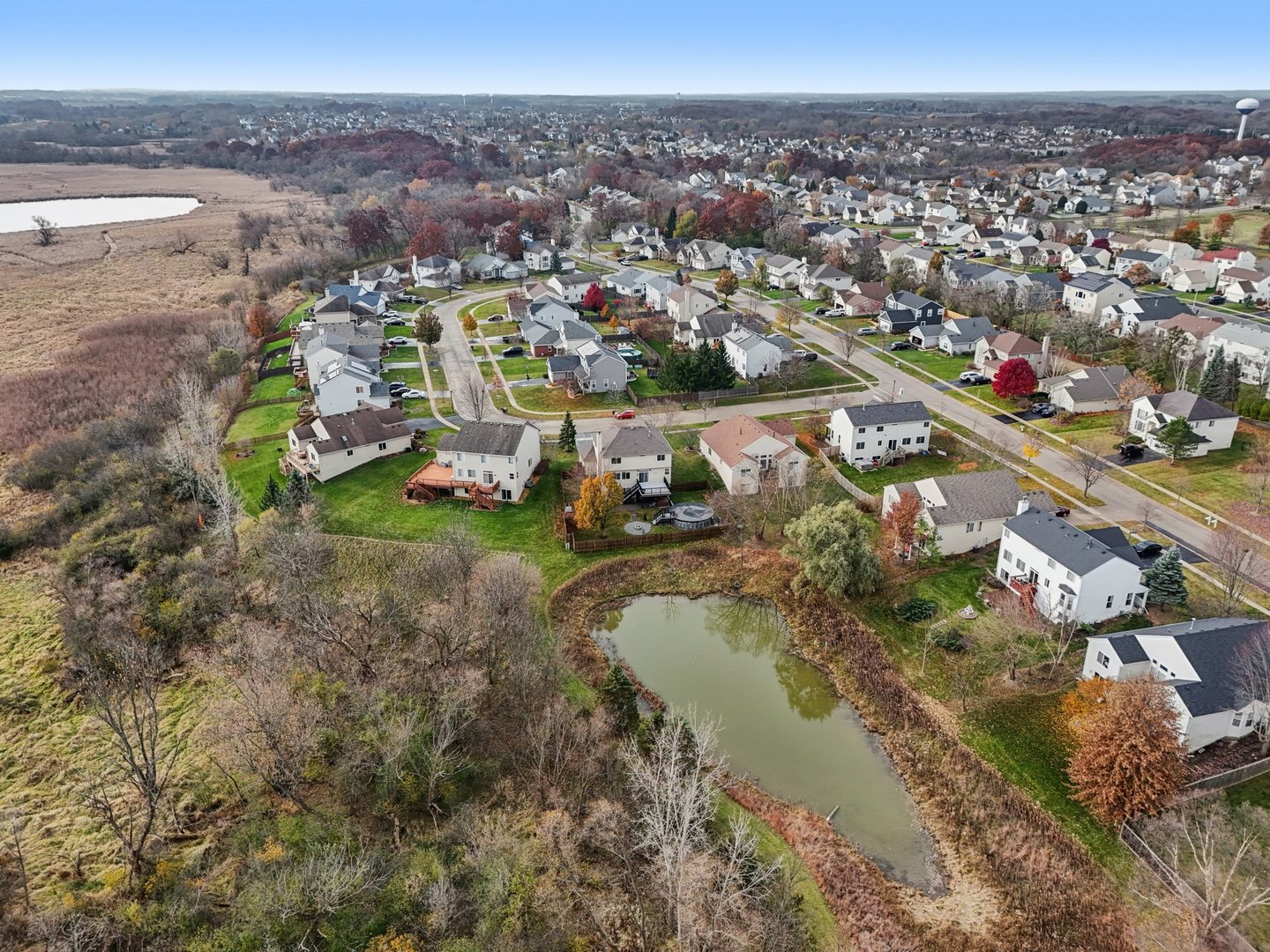 815 N Overlook Circle, Round Lake, IL 60073