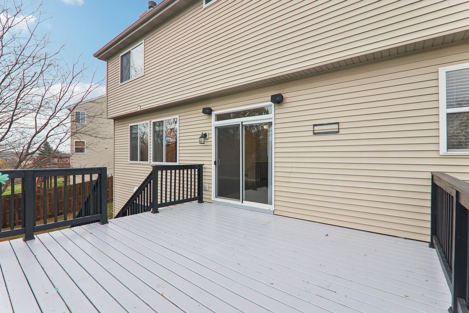 815 N Overlook Circle, Round Lake, IL 60073