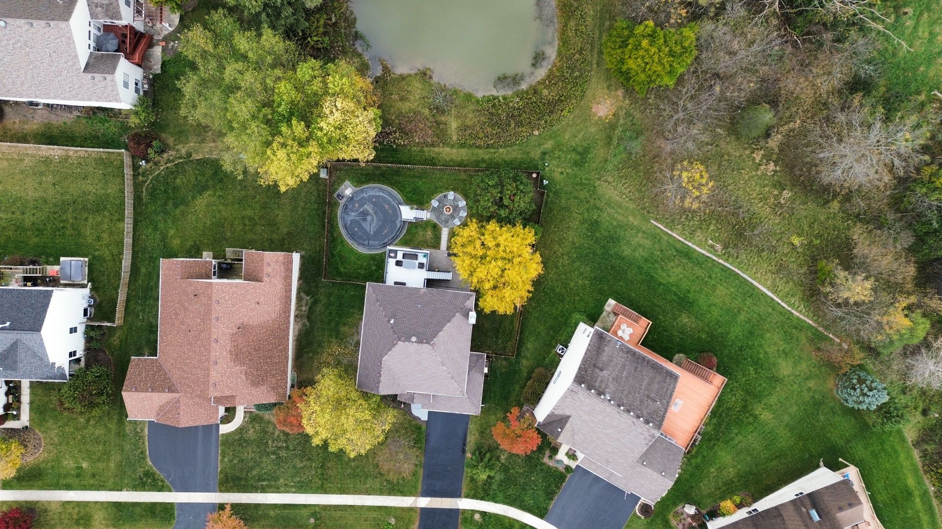 815 N Overlook Circle, Round Lake, IL 60073