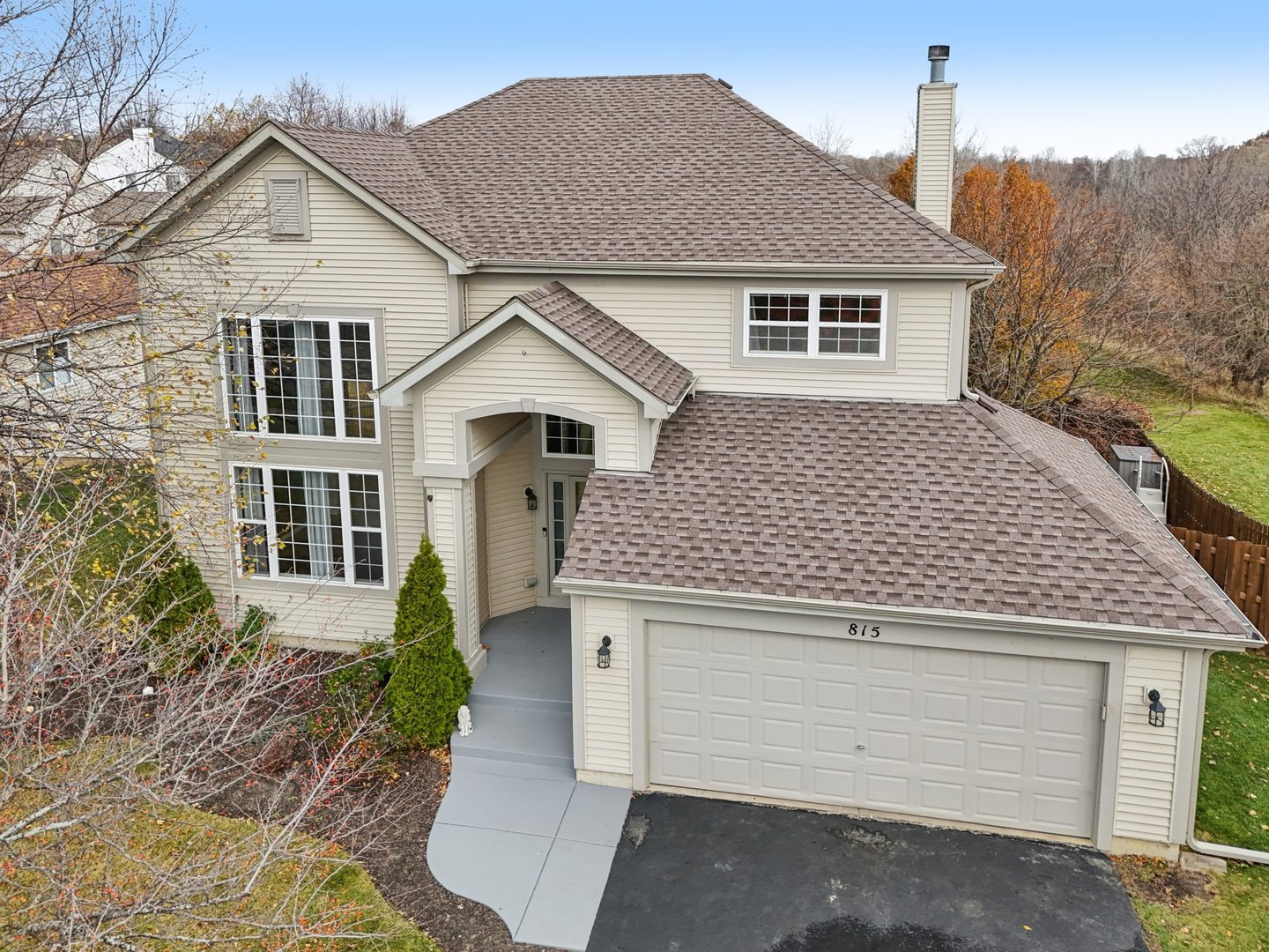 815 N Overlook Circle, Round Lake, IL 60073