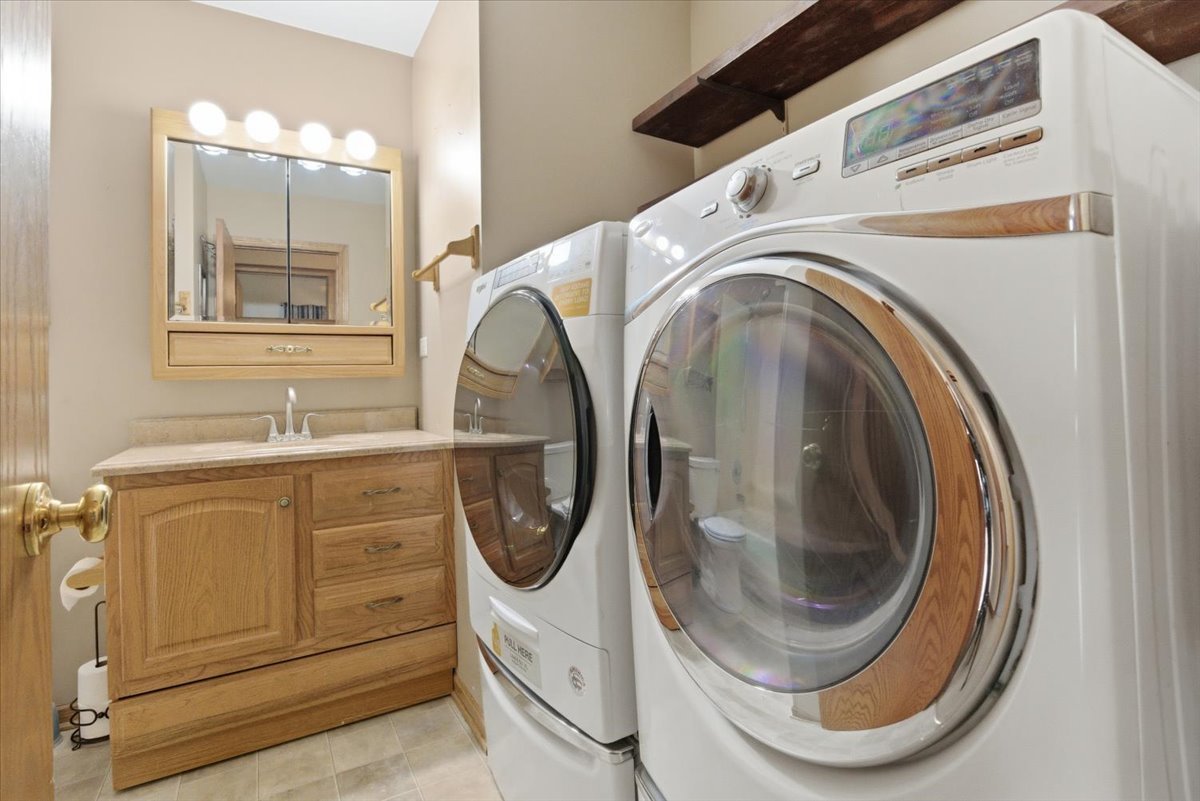 Round Lake Beach, IL 60073