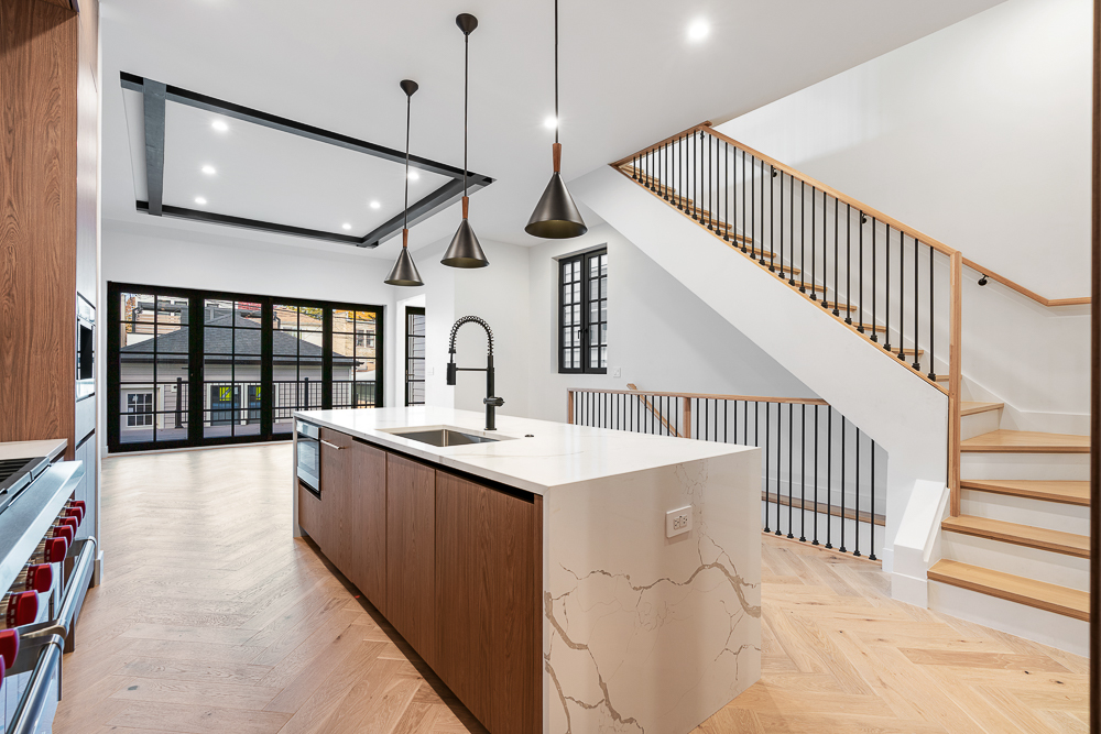 3446 N Oakley Avenue, Chicago, IL 60618