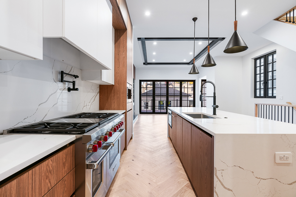 3446 N Oakley Avenue, Chicago, IL 60618