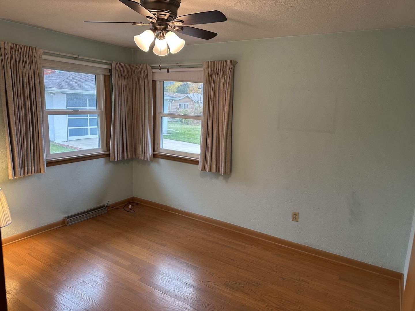 521 Chaney Avenue, Crest Hill, IL 60403