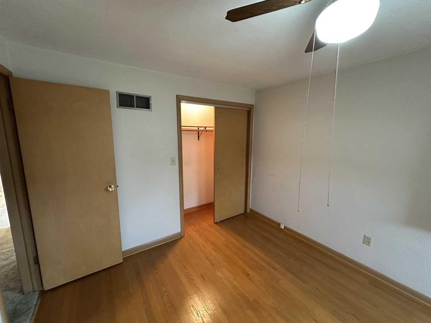 521 Chaney Avenue, Crest Hill, IL 60403