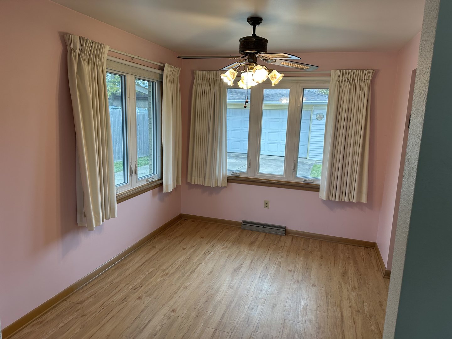 521 Chaney Avenue, Crest Hill, IL 60403