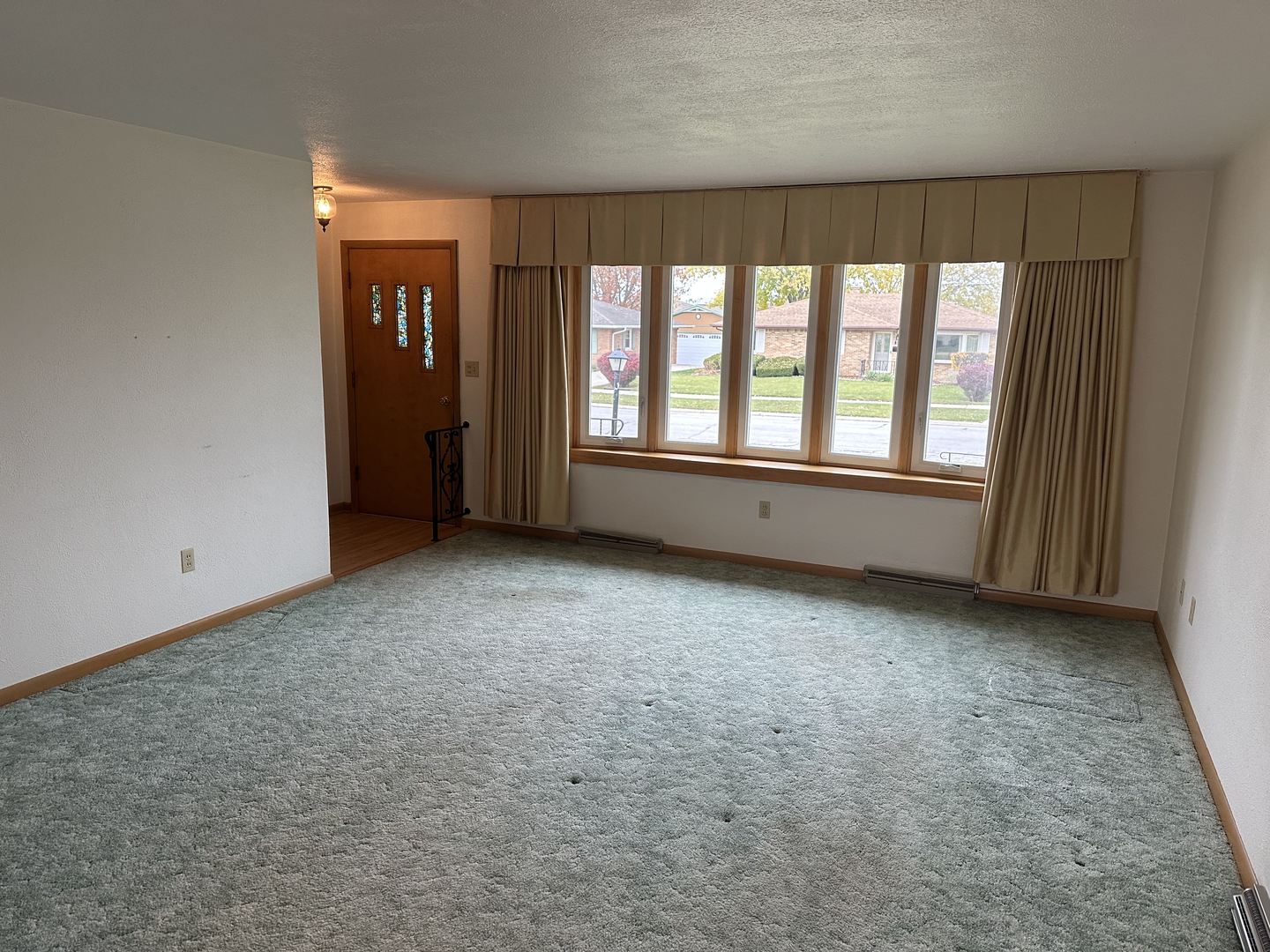 521 Chaney Avenue, Crest Hill, IL 60403