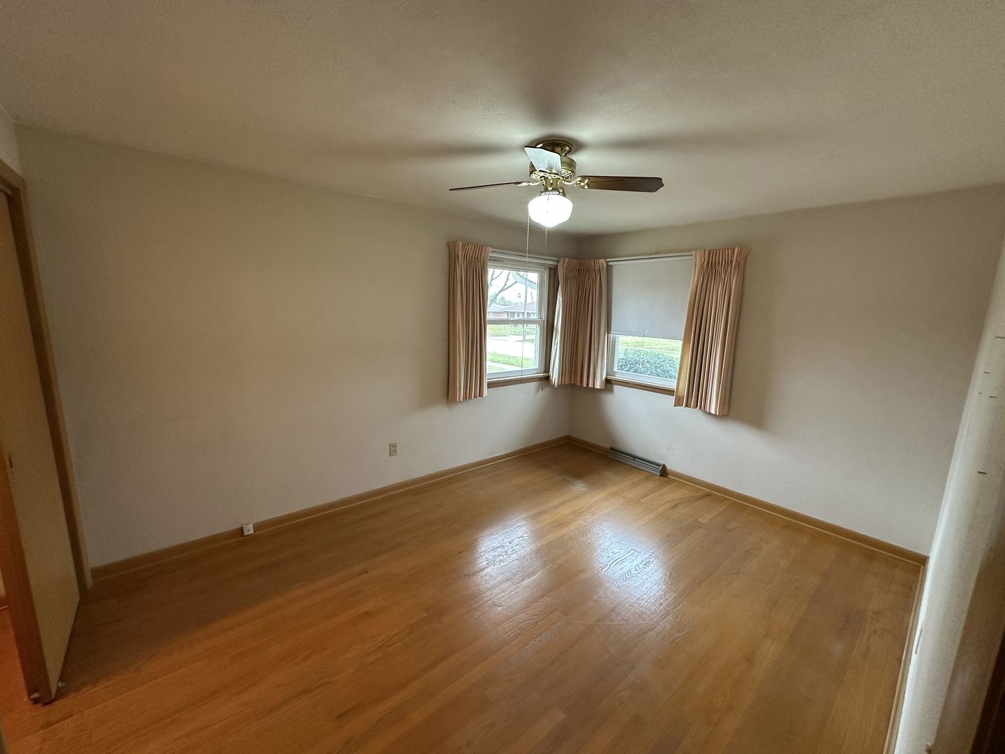 521 Chaney Avenue, Crest Hill, IL 60403