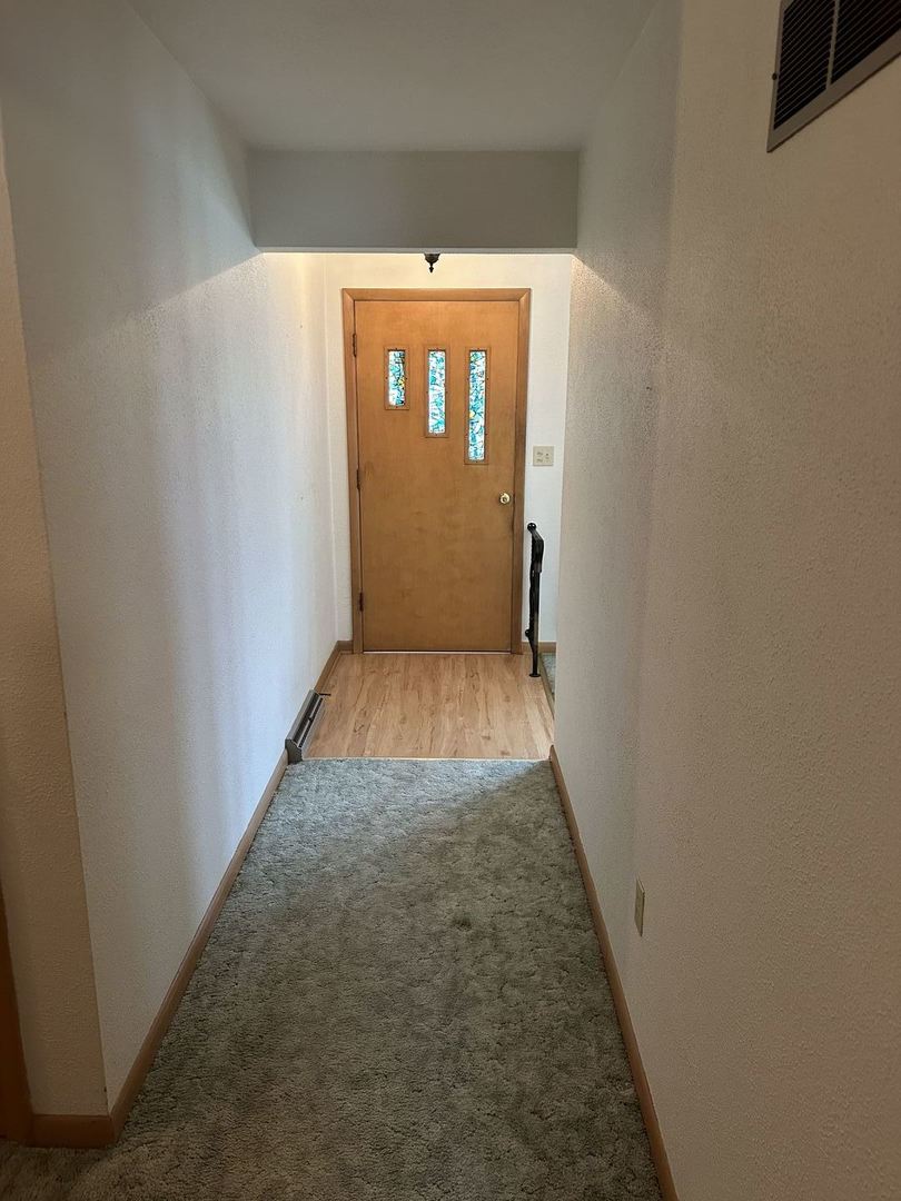 521 Chaney Avenue, Crest Hill, IL 60403