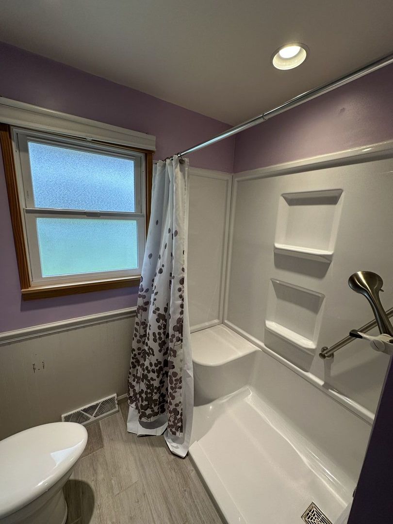 521 Chaney Avenue, Crest Hill, IL 60403