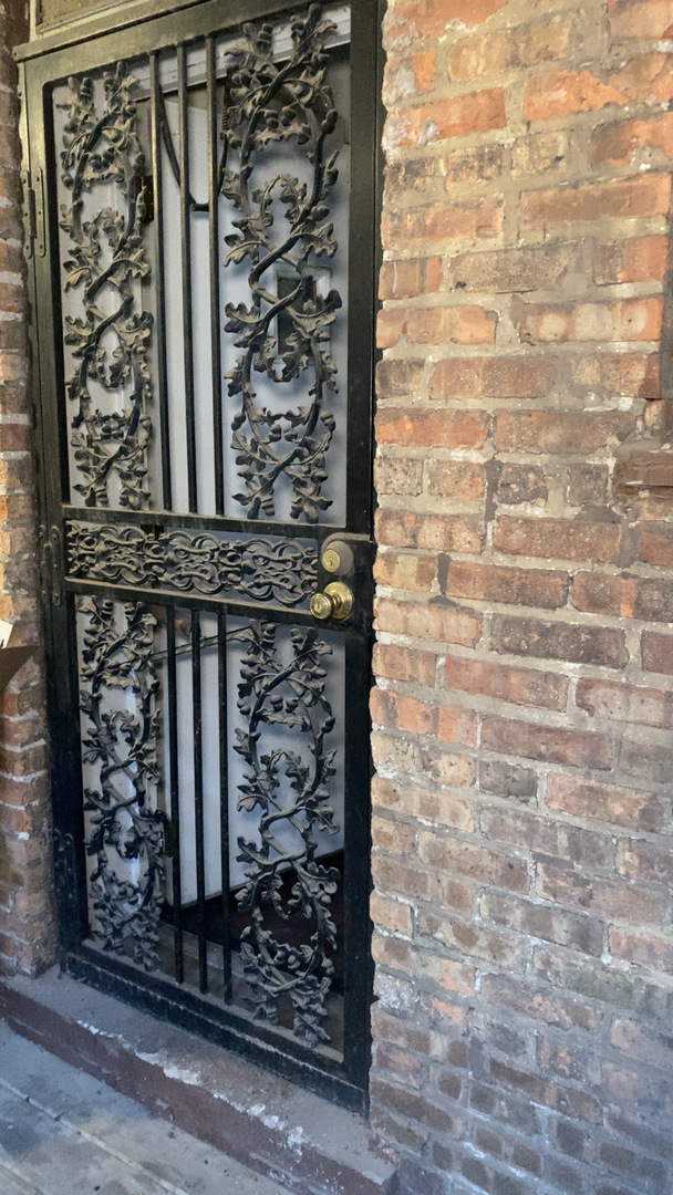 2233 E 70th Place #1, Chicago, IL 60649