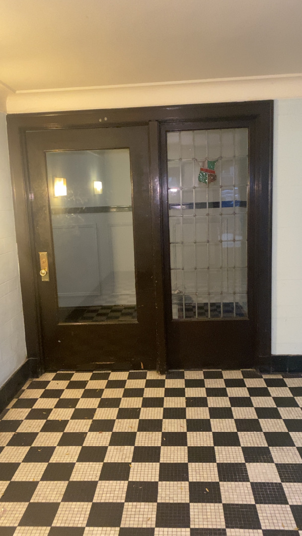 2233 E 70th Place #1, Chicago, IL 60649