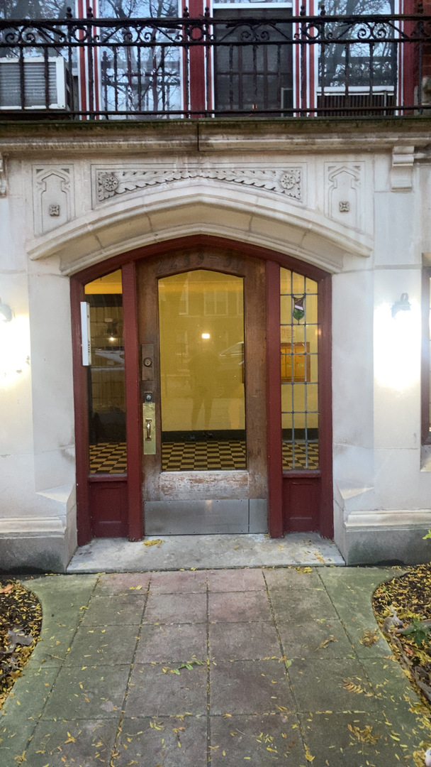 2233 E 70th Place #1, Chicago, IL 60649