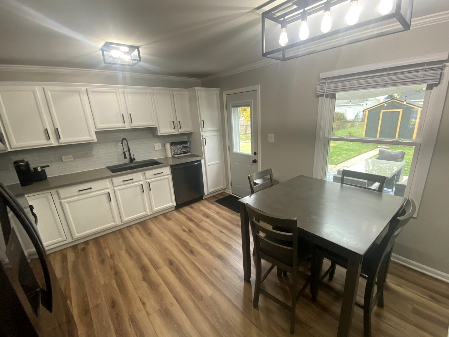 513 Fenton Avenue, Romeoville, IL 60446