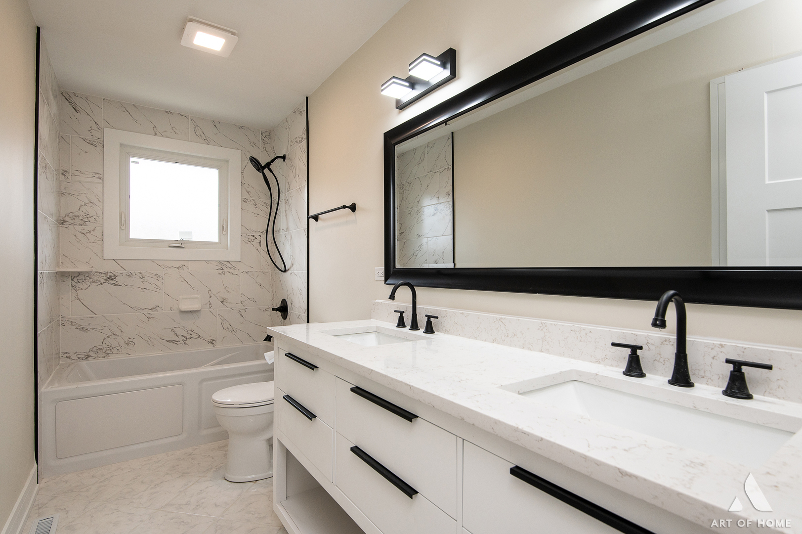 15601 Latrobe Avenue, Oak Forest, IL 60452